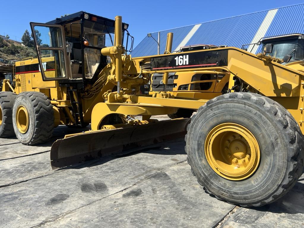 2004 CAT 16H